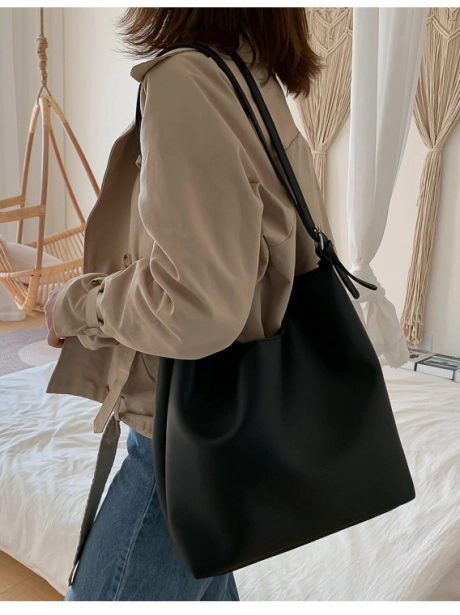 Totte Bag TOTE BAG 2IN1 Elegant MV111788  6 gt1788_detail_idr_101_000_bahan_pu_ukuran_p33xl10xt33cm_berat_400gram_7