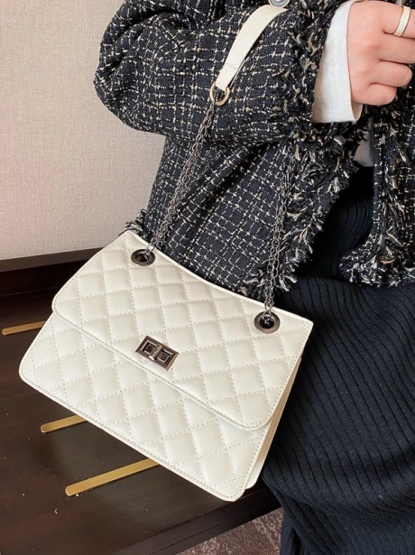 Sling Bag Tas Selempang Stylish Elegant MV111814  8 gt1814_detail_idr_78_000_bahan_pu_ukuran_p25xl9_5xt18cm_berat_380gram_10