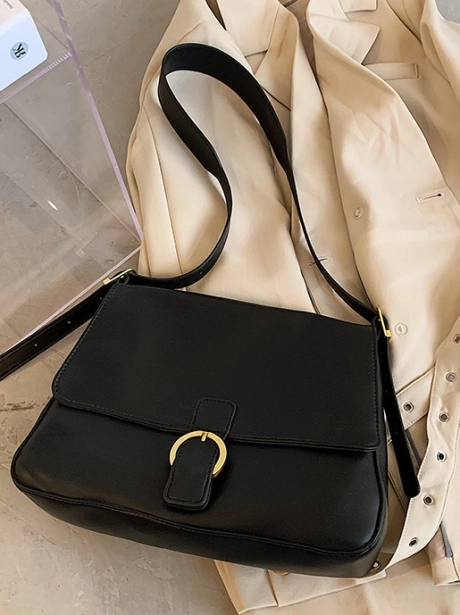 Hand Bag Shoulder Bag Remaja Kekinian MV111834  3 gt1834_black_idr_123_000_bahan_pu_ukuran_p29xl8xt21cm_berat_400gram