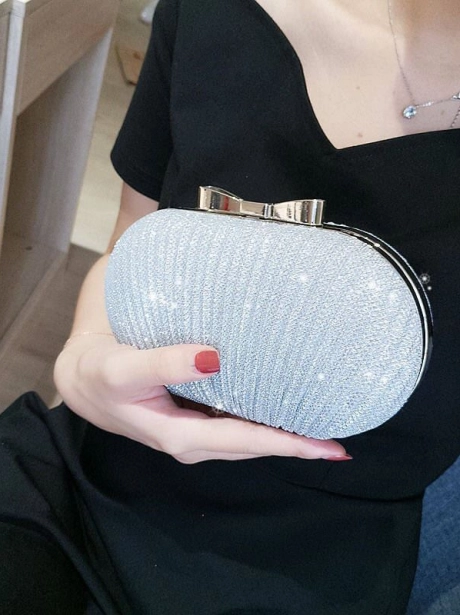 Wallets and Accessories Clutch Pesta Mewah Kekinian MV700860  1 jt0860_idr_165_000_material_pu_size_l19_5xh12xw7_5cm_weight_350gr_color_silver