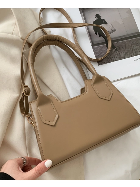 Hand Bag Tas Hand Bag Stylish Classic MV601571  2 lt1571_idr_84_000_bahan_pu_ukuran_p23xl7xt19cm_berat_0_4kg_ada_talpan_khaki