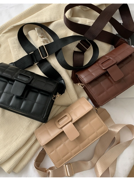 Sling Bag Tas Selempang Remaja Fashion MV601901  4 ~item/2021/10/2/lt1901_sale_idr_50_000_bahan_pu_ukuran_p20xl7xt14cm_berat_0_3kg_ada_talpan