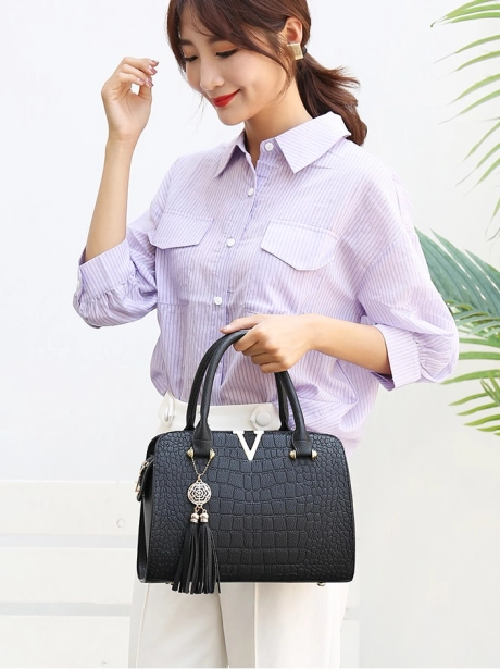 Hand Bag Hand Bag Modis Cantik Elegant MV111866  7 ~item/2021/11/2/gt1866_detail_idr_131_000_bahan_pu_ukuran_p28xl13xt20cm_berat_700gram_3