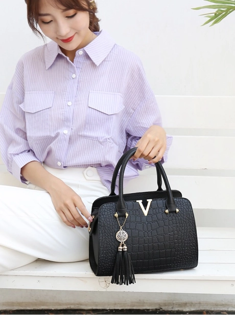 Hand Bag Hand Bag Modis Cantik Elegant MV111866  8 ~item/2021/11/2/gt1866_detail_idr_131_000_bahan_pu_ukuran_p28xl13xt20cm_berat_700gram_4