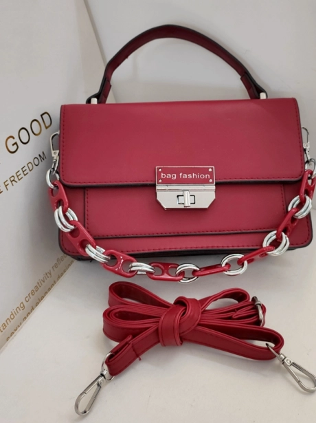 Sling Bag Tas Selempang Elegant Fashion MV601925  7 ~item/2021/11/2/lt1925_sale_idr_74_000_bahan_pu_ukuran_p22xl9xt14cm_berat_0_55kg_ada_talpan_red