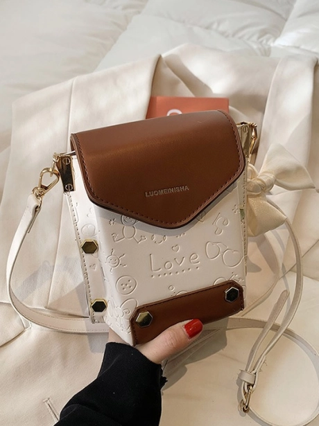 Sling Bag Tas Sling Phone Fashion Elegant Kekinian MV111878  3 ~item/2021/11/24/gt1878_brown_idr_110_000_bahan_pu_ukuran_p16xl10xt16cm_berat_380gram