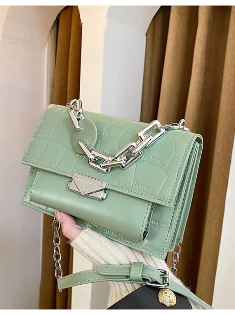 Sling Bag Tas Selempang Fashion Kekinian MV707650  2 ~item/2021/9/23/jtf7650_idr_70_000_material_pu_size_l20xh14xw8cm_weight_500gr_color_green