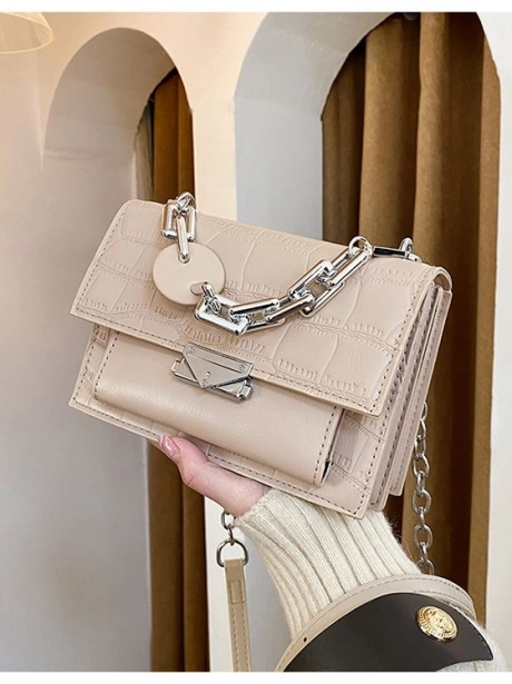 Sling Bag Tas Selempang Fashion Kekinian MV707650  4 ~item/2021/9/23/jtf7650_idr_70_000_material_pu_size_l20xh14xw8cm_weight_500gr_color_khaki