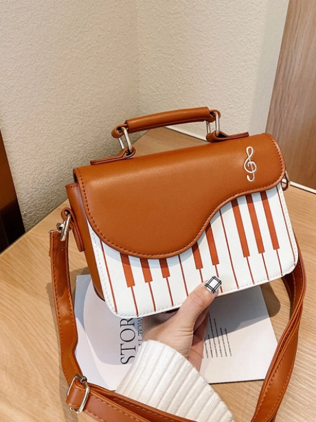 Hand Bag Hand Bag Cantik Piano Kekinian MV303148  2 ~item/2021/9/29/bq3148_brown_idr_1o7_ooo_bahan_pu_ukuran_t15xp20xl8cm_berat_0_6kg_include_tali_panjang