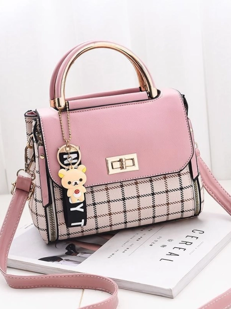Hand Bag Hand Bag Fashion Cantik Elegant MV701024  3 ~item/2021/9/29/jtf1024_idr_68_000_material_pu_size_l20xh15xw11cm_weight_600gr_color_pink