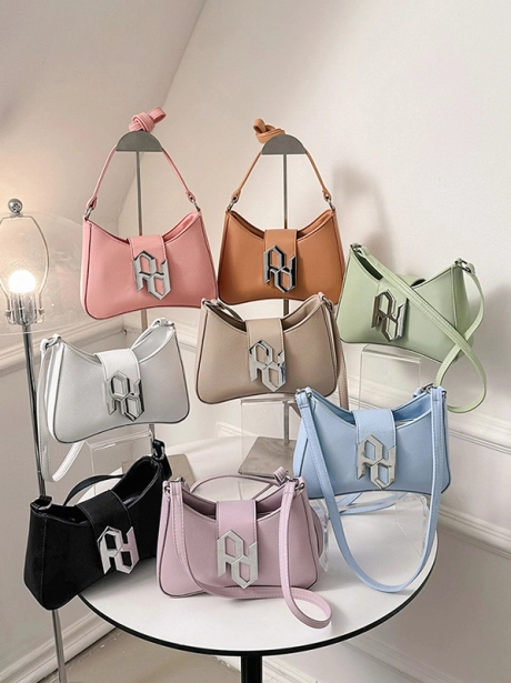 Sling Bag Tas Selempang Stylish Elegant MV138074  2 ~item/2024/1/31/id_11134207_7r98w_lqk97mxpxqpr67