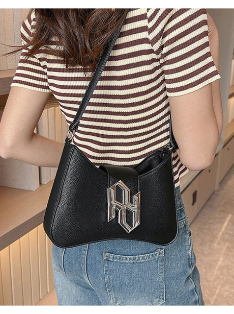 Sling Bag Tas Selempang Stylish Elegant MV138074  1 ~item/2024/1/31/id_11134207_7r98z_lqk97mxpxqvk6b